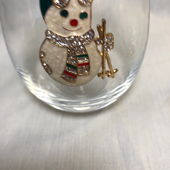 Pair of Jeweled Snowman Stemless Wine Glasses. Hand Wash Only! - Picture 6 of 6